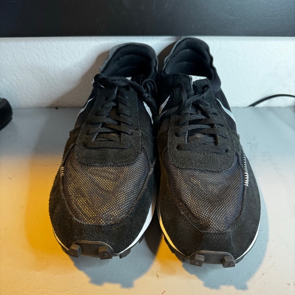 Nike - Picture 2 of 6